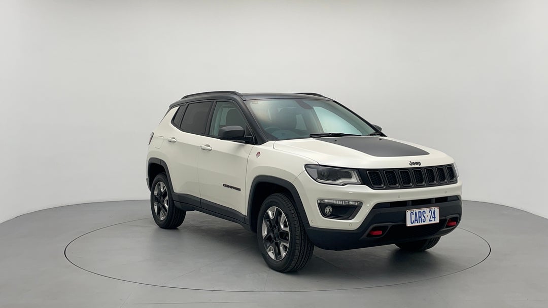 2017 Jeep Compass Trailhawk (4x4 Low), Automatic, 51238 km, Right Front Diagonal (45- Degree) View