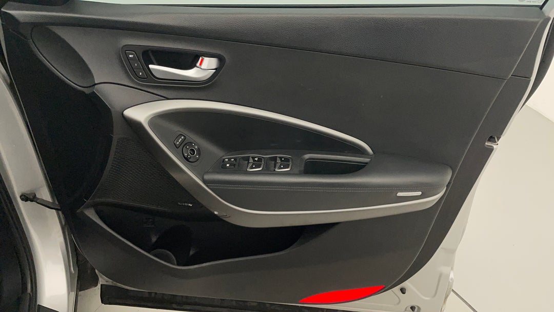 2015 Hyundai Santa Fe Highlander Crdi (4x4), Automatic, 151385 km, Speaker View