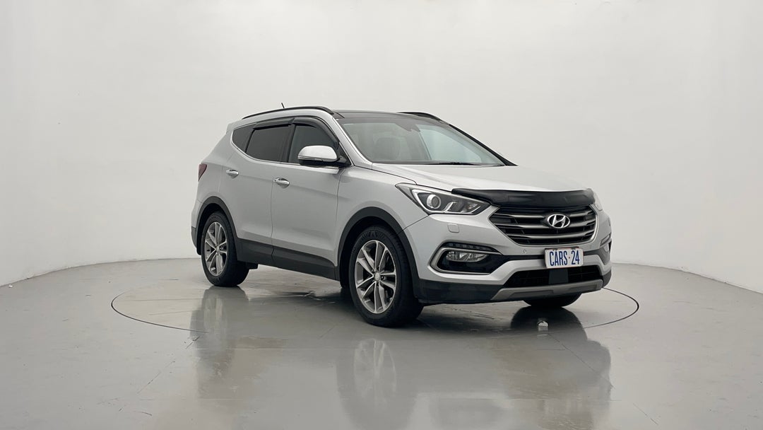 2015 Hyundai Santa Fe Highlander Crdi (4x4), Automatic, 151385 km, Right Front Diagonal (45- Degree) View
