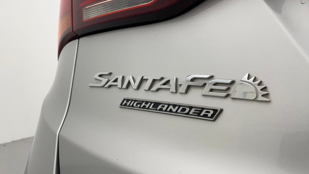 2015 Hyundai Santa Fe Highlander Crdi (4x4), Automatic, 151385 km, Badge (Boot Left Side)