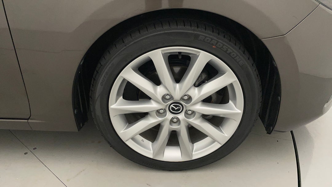 2017 Mazda 3 Sp25 Gt, Automatic, 98960 km, Right Front Wheel