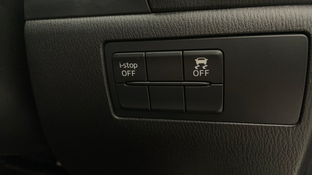 2017 Mazda 3 Sp25 Gt, Automatic, 98960 km, Utility Switches/Buttons