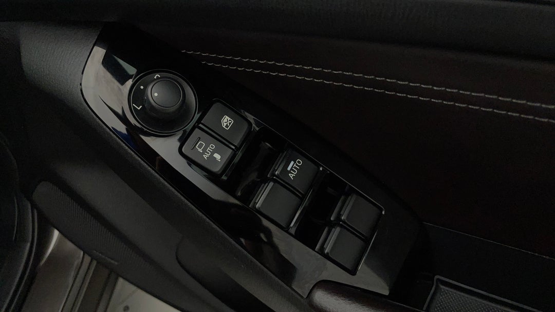 2017 Mazda 3 Sp25 Gt, Automatic, 98960 km, Drivers Side Door Panel Controls