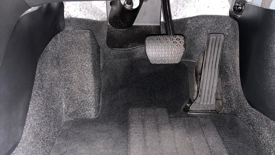 2017 Mazda 3 Sp25 Gt, Automatic, 98960 km, Pedals and Footmat