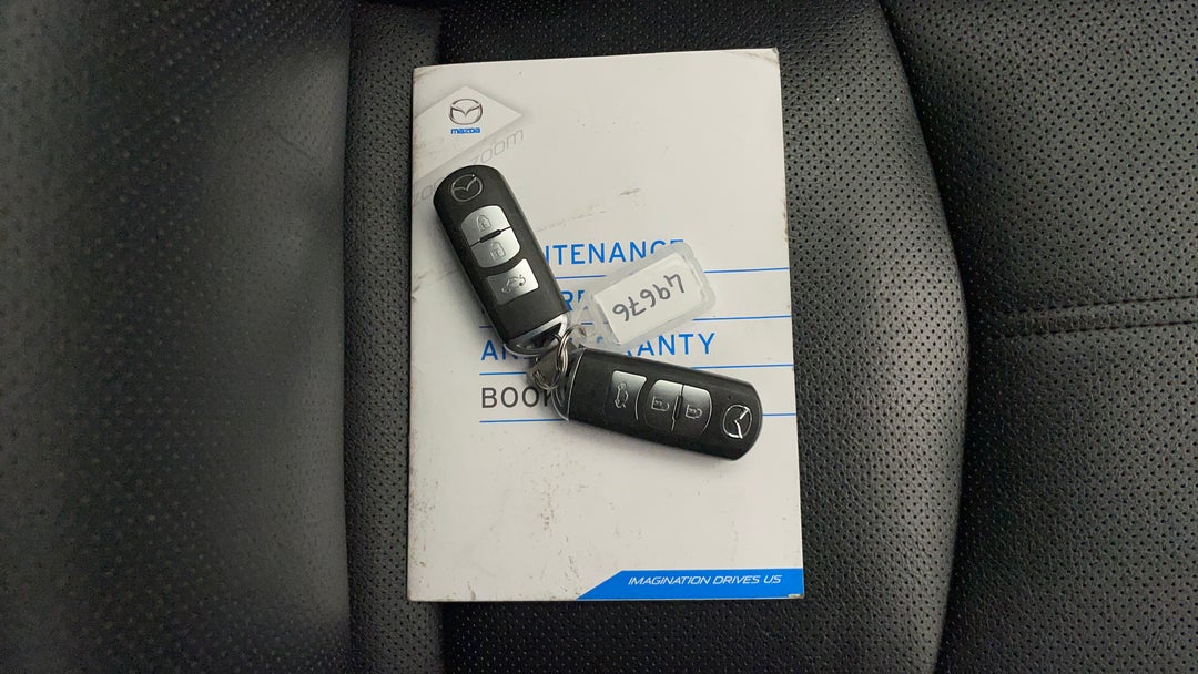 2017 Mazda 3 Sp25 Gt, Automatic, 98960 km, Key Close-up