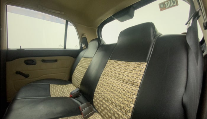 2011 Hyundai Santro Xing GL PLUS, Petrol, Manual, 27,892 km, Right Side Rear Door Cabin