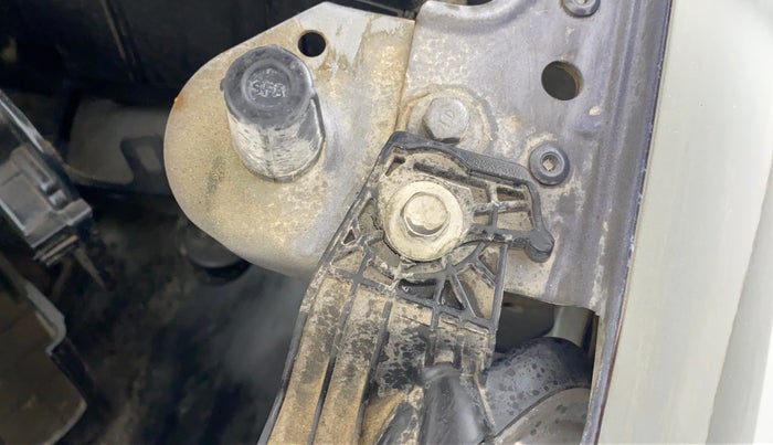 2018 Honda City V MT PETROL, Petrol, Manual, 32,413 km, Left headlight - Clamp has minor damage