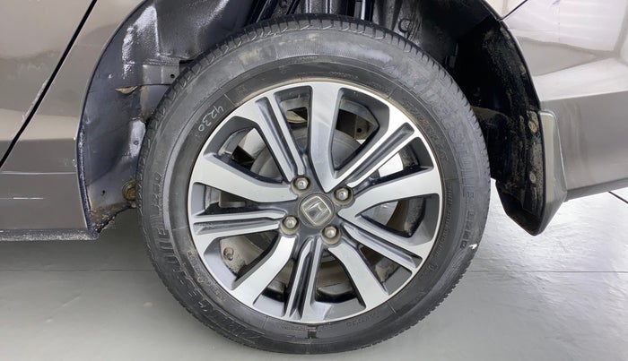 2018 Honda City V MT PETROL, Petrol, Manual, 32,413 km, Left Rear Wheel