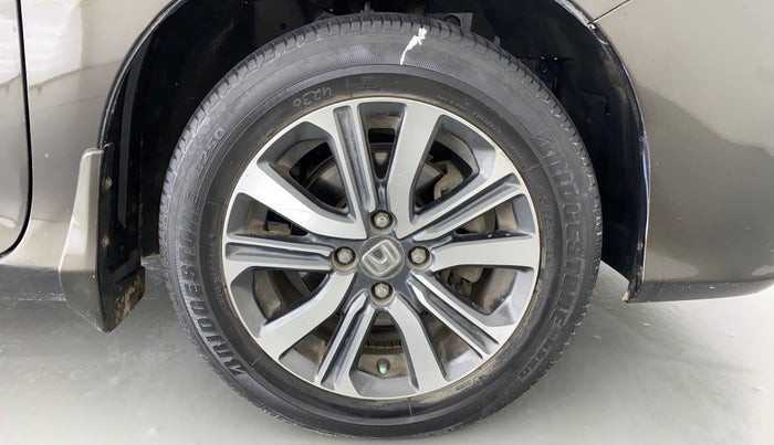 2018 Honda City V MT PETROL, Petrol, Manual, 32,413 km, Right Front Wheel