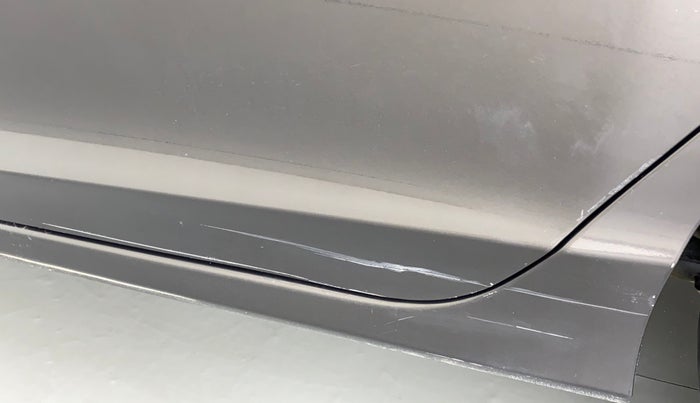 2018 Honda City V MT PETROL, Petrol, Manual, 32,413 km, Rear left door - Minor scratches