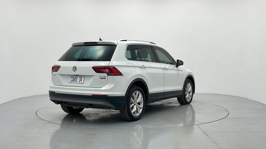 2017 Volkswagen Tiguan 140 Tdi Highline, Automatic, 80777 km, Right Back Diagonal (45- Degree) View