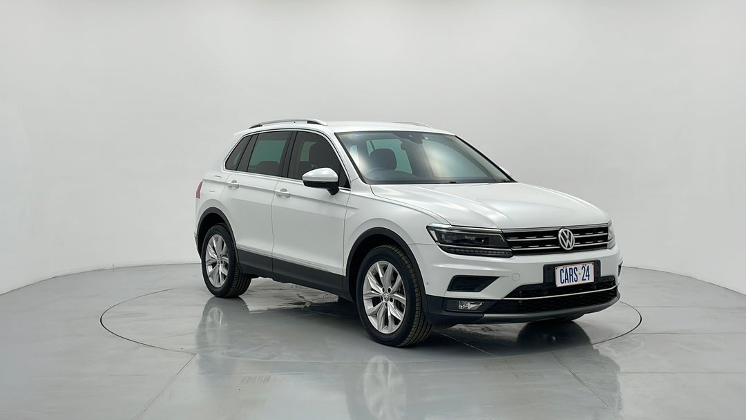 2017 Volkswagen Tiguan 140 Tdi Highline, Automatic, 80777 km, Right Front Diagonal (45- Degree) View