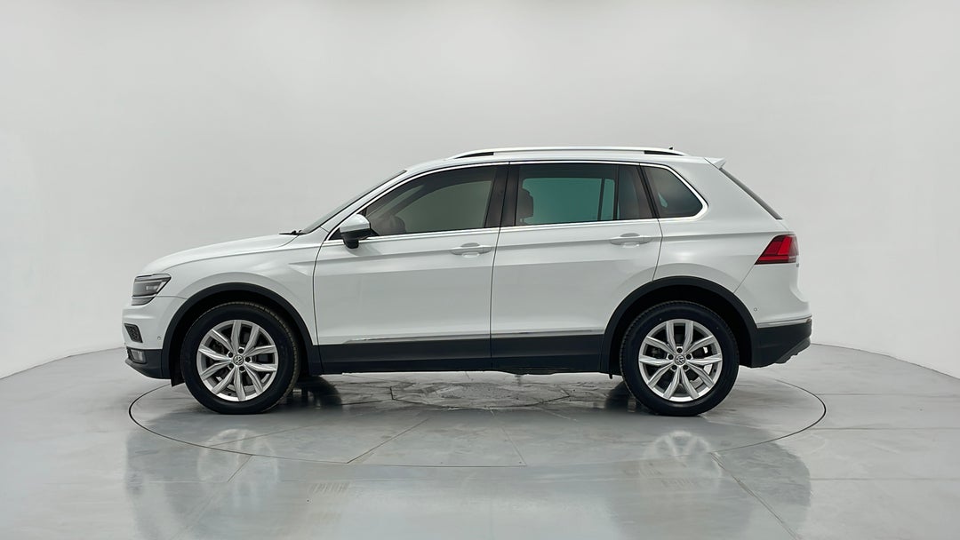 2017 Volkswagen Tiguan 140 Tdi Highline, Automatic, 80777 km, Left Side View