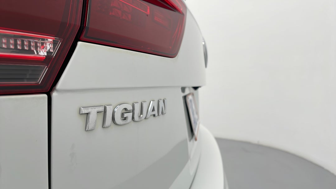 2017 Volkswagen Tiguan 140 Tdi Highline, Automatic, 80777 km, Badge (Boot Left Side)