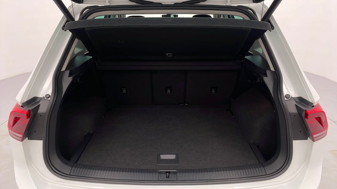 2017 Volkswagen Tiguan 140 Tdi Highline, Automatic, 80777 km, Boot Inside View