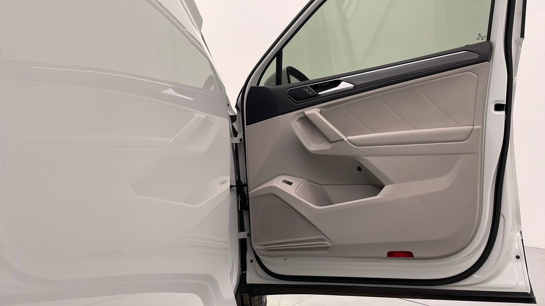 2017 Volkswagen Tiguan 140 Tdi Highline, Automatic, 80777 km, Speaker View