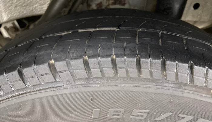2018 Mahindra KUV 100 NXT K4+ D 6 SEATER, Diesel, Manual, 85,795 km, Left Rear Tyre Tread