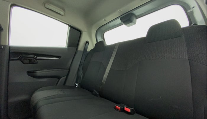 2018 Mahindra KUV 100 NXT K4+ D 6 SEATER, Diesel, Manual, 85,795 km, Right Side Rear Door Cabin