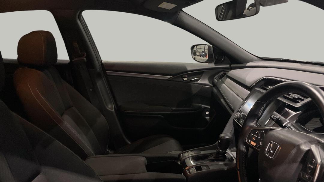 2019 Honda Civic Vti-l, Automatic, 59901 km, Right Side Front Door Cabin View