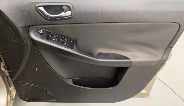 2016 Tata Zest XT PETROL, Petrol, Manual, 62,490 km, Driver Side Door Panels Control