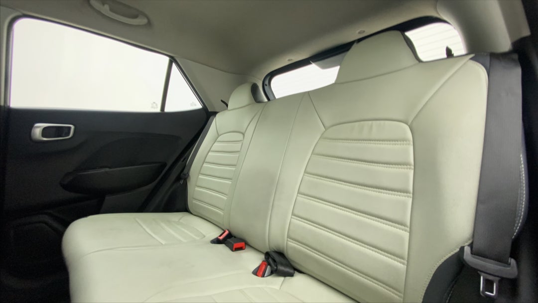 Right Side Rear Door Cabin