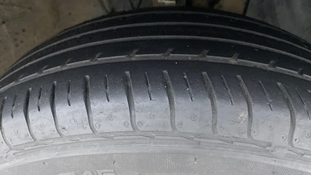 Left Front Tyre Tread
