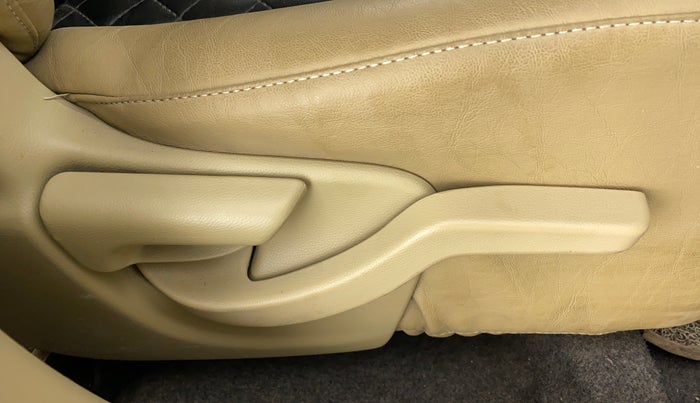 2014 Honda Amaze 1.2 SX MT I VTEC, Petrol, Manual, 45,615 km, Driver Side Adjustment Panel