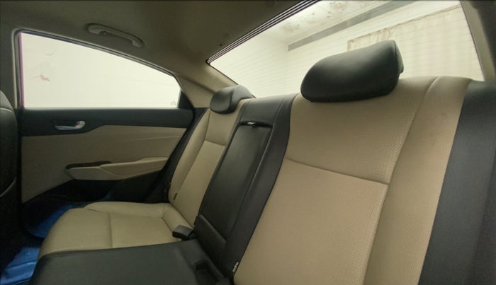 2018 Hyundai Verna 1.6 VTVT SX (O) AT, Petrol, Automatic, 63,886 km, Right Side Rear Door Cabin