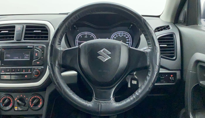 2016 Maruti Vitara Brezza LDI (O), Diesel, Manual, 74,792 km, Steering Wheel Close Up