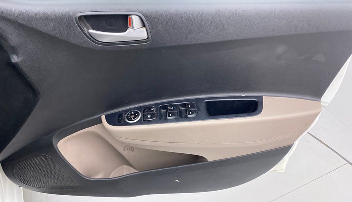 2016 Hyundai Grand i10 SPORTZ 1.2 KAPPA VTVT, Petrol, Manual, 90,995 km, Driver Side Door Panels Control