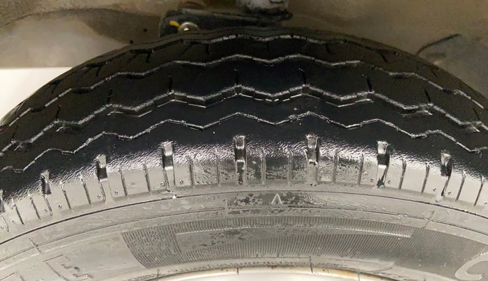 2018 Maruti Eeco 5 STR WITH AC PLUSHTR, Petrol, Manual, 14,651 km, Left Front Tyre Tread