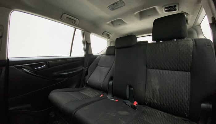 2016 Toyota Innova Crysta 2.8 GX AT 8 STR, Diesel, Automatic, 2,15,116 km, Reclining Back Row Seats