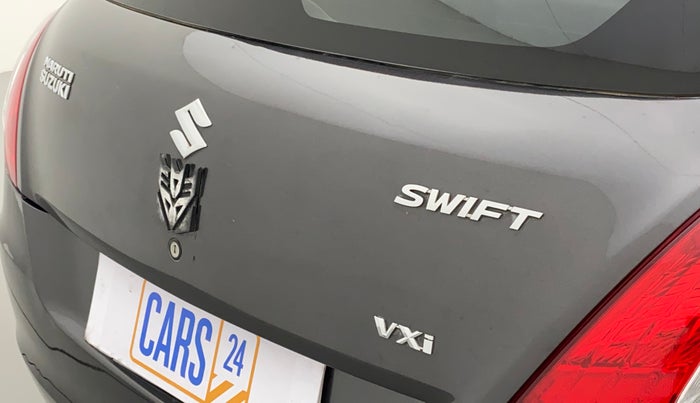 2017 Maruti Swift VXI, Petrol, Manual, 48,258 km, Dicky (Boot door) - Graphic sticker