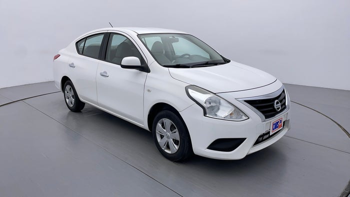 NISSAN SUNNY-Right Front Diagonal (45- Degree) View