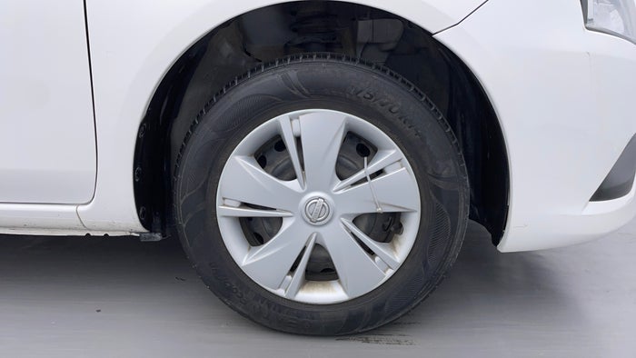 NISSAN SUNNY-Right Front Tyre