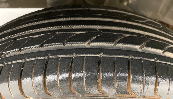 2016 Datsun Go T, Petrol, Manual, 76,598 km, Right Rear Tyre Tread