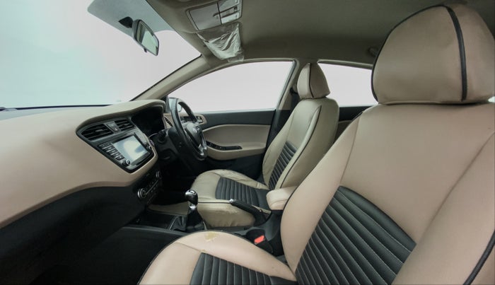 2017 Hyundai Elite i20 ASTA 1.2 (O), Petrol, Manual, 60,758 km, Right Side Front Door Cabin