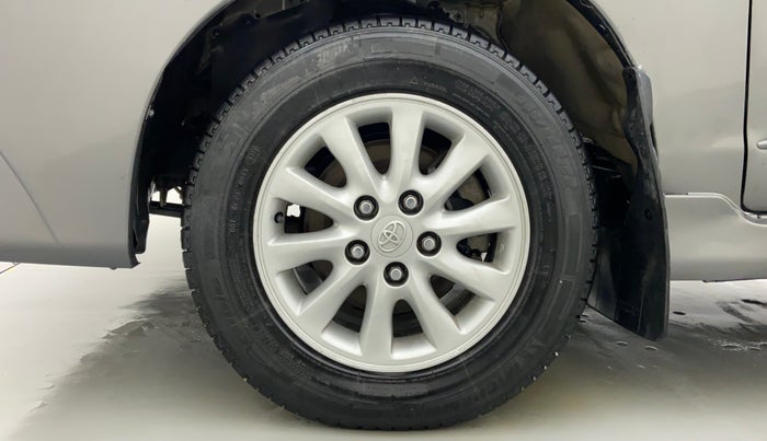 2014 Toyota Innova 2.5 VX 8 STR BS IV, Diesel, Manual, 70,285 km, Left Front Wheel