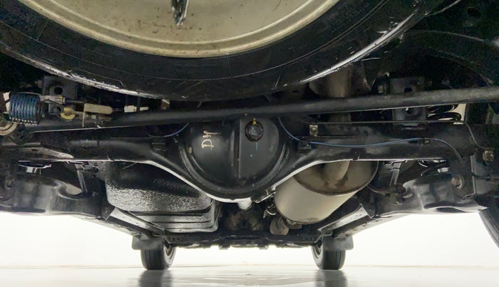 2014 Toyota Innova 2.5 VX 8 STR BS IV, Diesel, Manual, 70,285 km, Rear Underbody