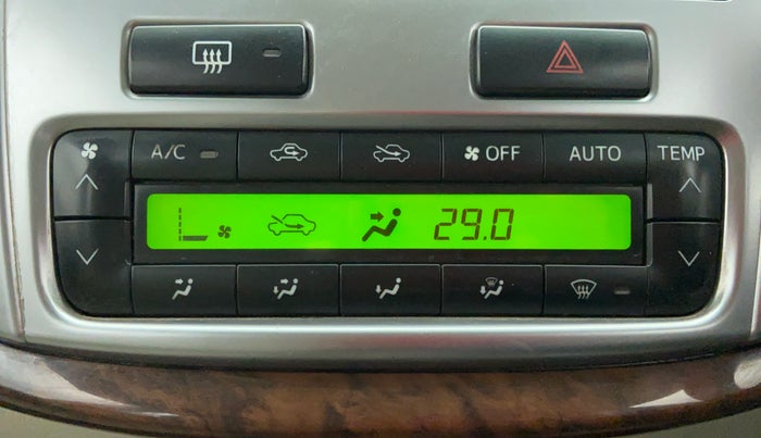 2014 Toyota Innova 2.5 VX 8 STR BS IV, Diesel, Manual, 70,285 km, Automatic Climate Control