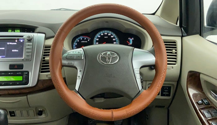 2014 Toyota Innova 2.5 VX 8 STR BS IV, Diesel, Manual, 70,285 km, Steering Wheel Close Up