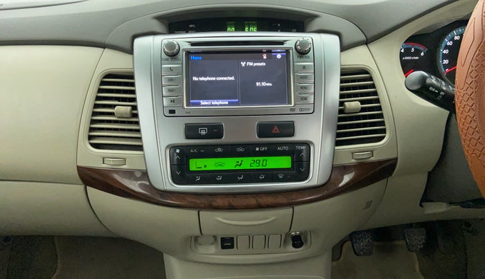2014 Toyota Innova 2.5 VX 8 STR BS IV, Diesel, Manual, 70,285 km, Air Conditioner