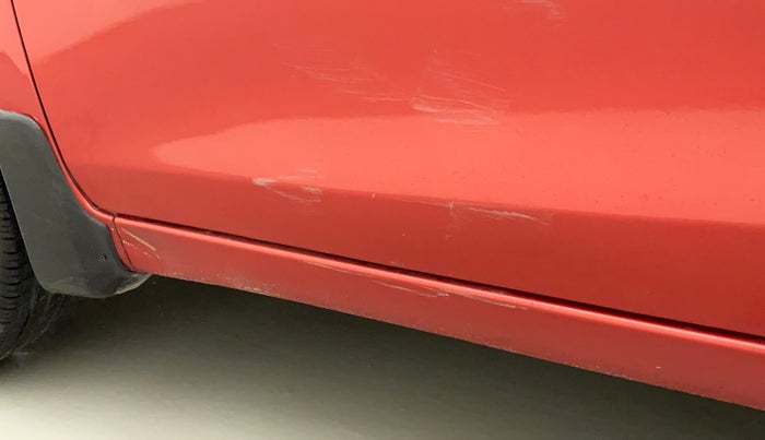 2015 Maruti Celerio VXI CNG, CNG, Manual, 73,915 km, Left running board - Slightly dented