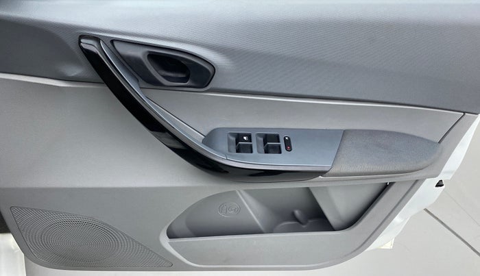 2022 Tata TIGOR XZ CNG, CNG, Manual, 24,880 km, Driver Side Door Panels Control