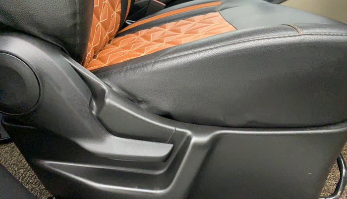 2020 Maruti New Wagon-R LXI CNG 1.0, CNG, Manual, 55,700 km, Driver Side Adjustment Panel