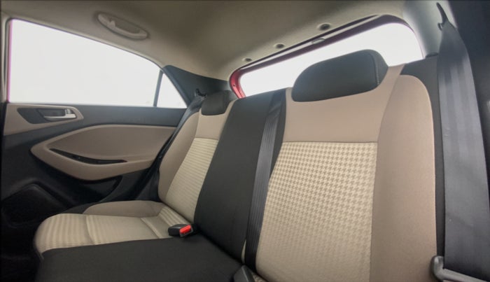 2019 Hyundai Elite i20 1.2 MAGNA PLUS VTVT, Petrol, Manual, 14,904 km, Right Side Rear Door Cabin