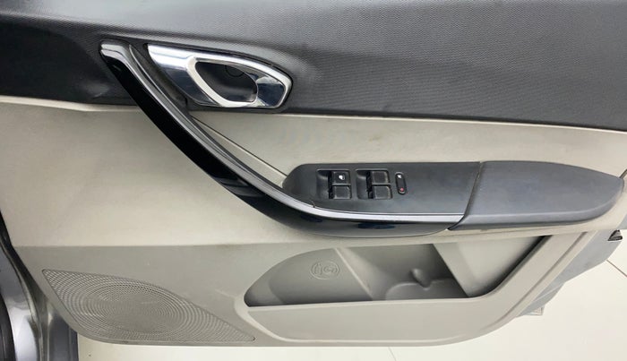 2018 Tata Tiago XZA PETROL, Petrol, Automatic, 84,222 km, Driver Side Door Panels Control