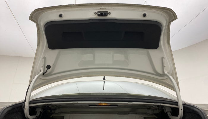 2013 Volkswagen Vento HIGHLINE DIESEL 1.6, Diesel, Manual, 72,566 km, Boot Door Open
