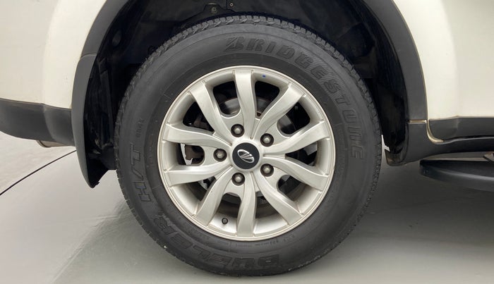2019 Mahindra XUV500 W9, Diesel, Manual, 98,098 km, Right Rear Wheel