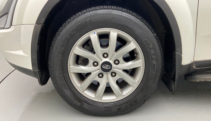 2019 Mahindra XUV500 W9, Diesel, Manual, 98,098 km, Left Front Wheel